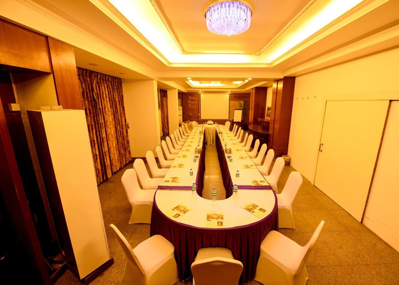 Hotel Queen Mandalay Extérieur photo