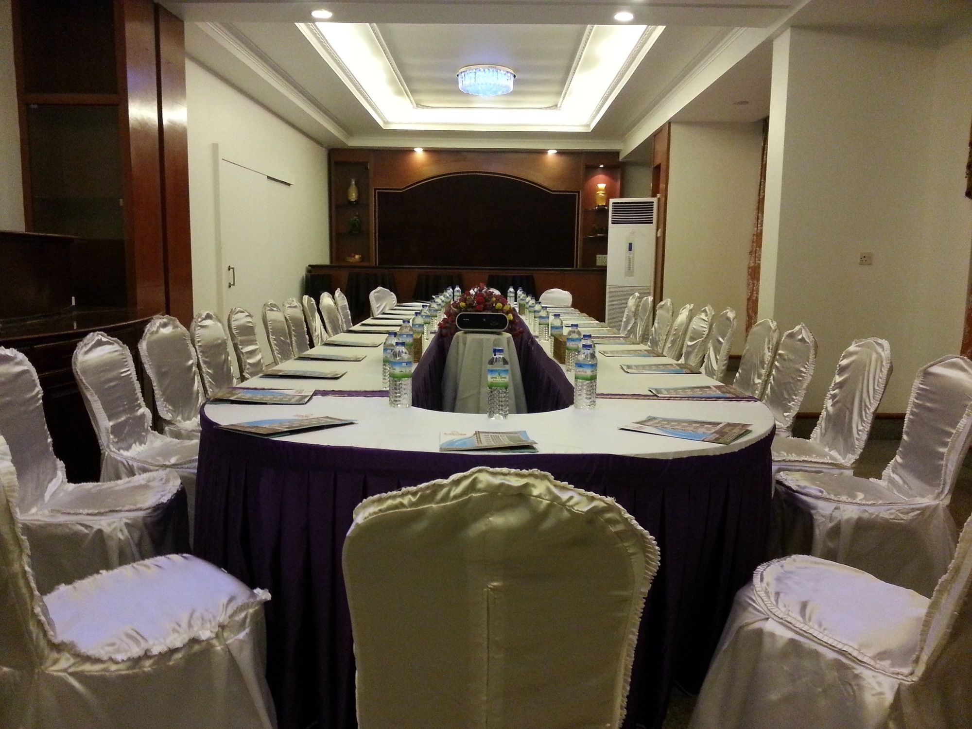 Hotel Queen Mandalay Extérieur photo