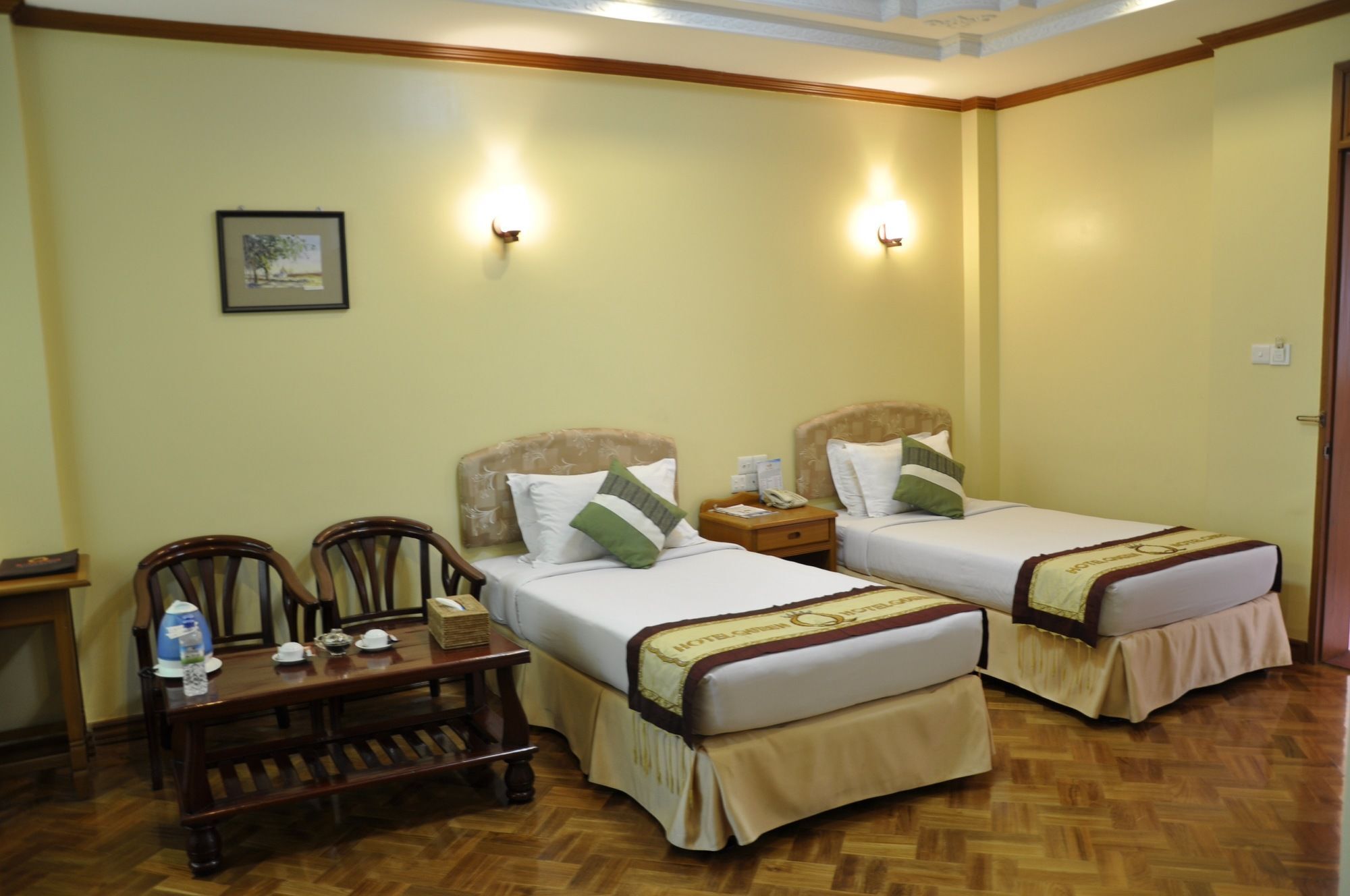 Hotel Queen Mandalay Extérieur photo