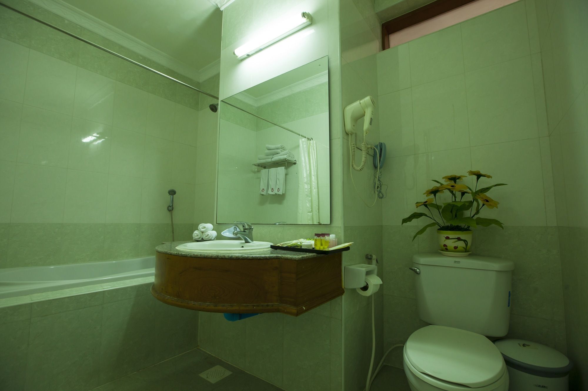Hotel Queen Mandalay Extérieur photo