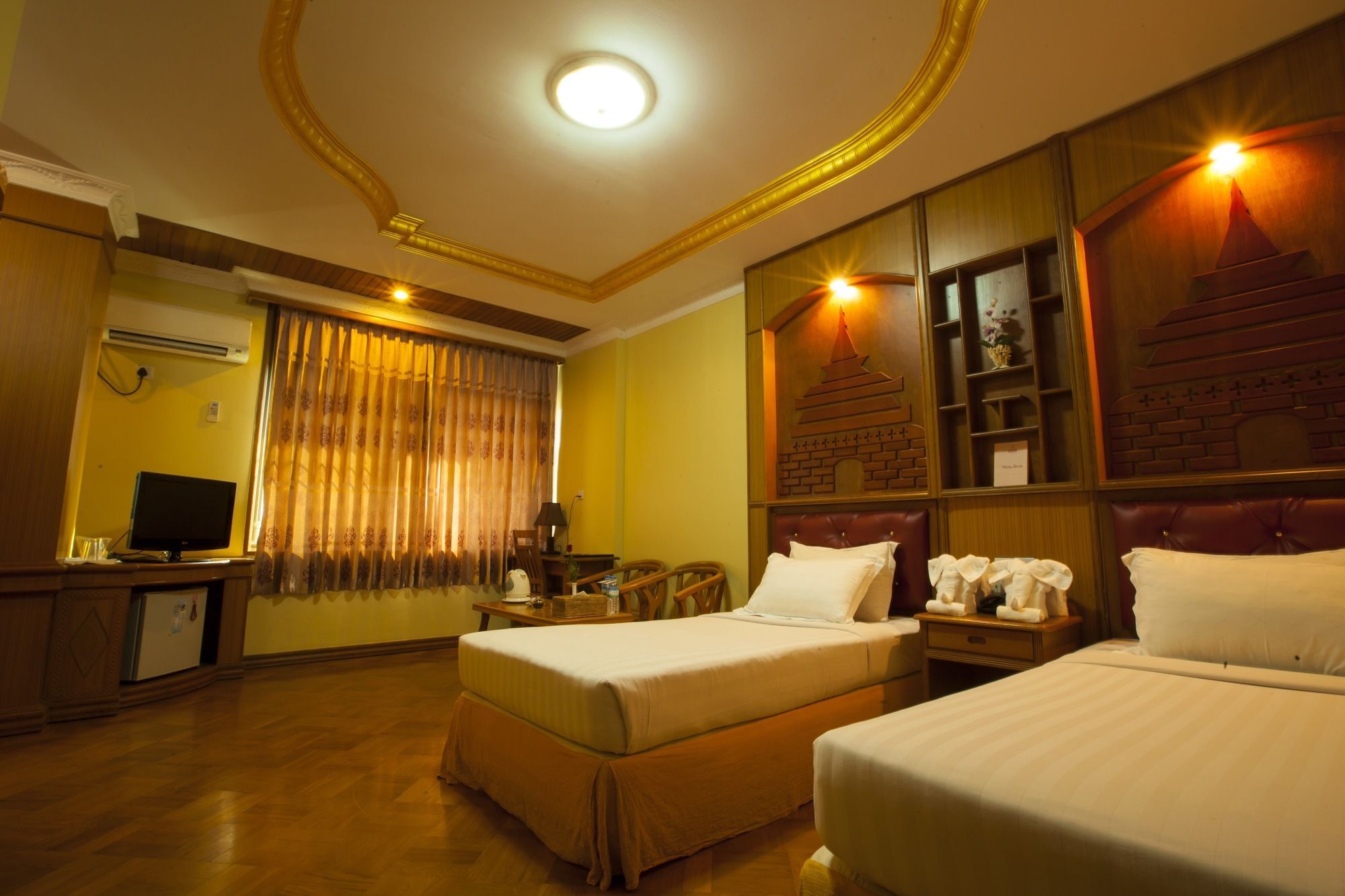 Hotel Queen Mandalay Extérieur photo