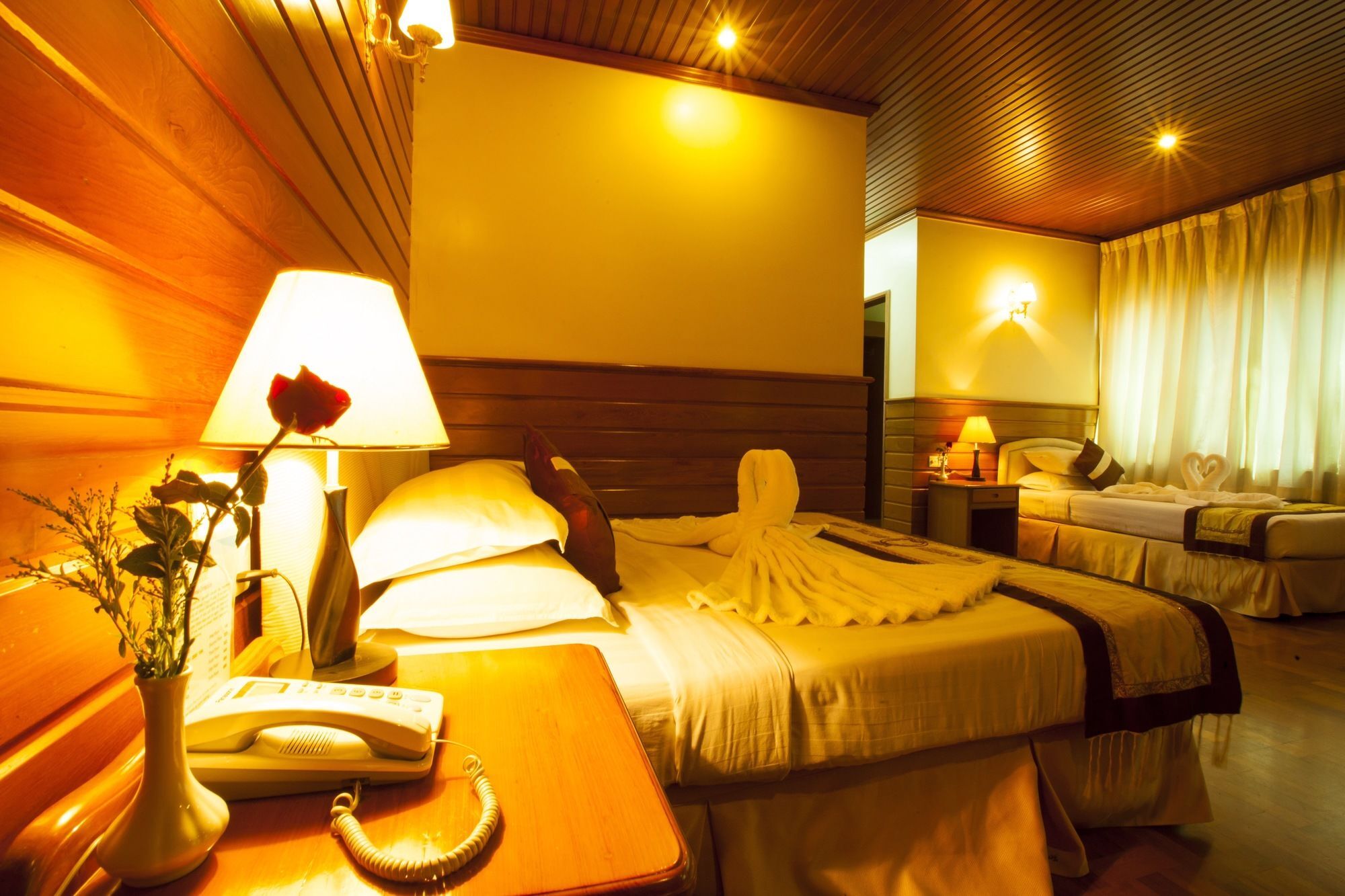 Hotel Queen Mandalay Extérieur photo