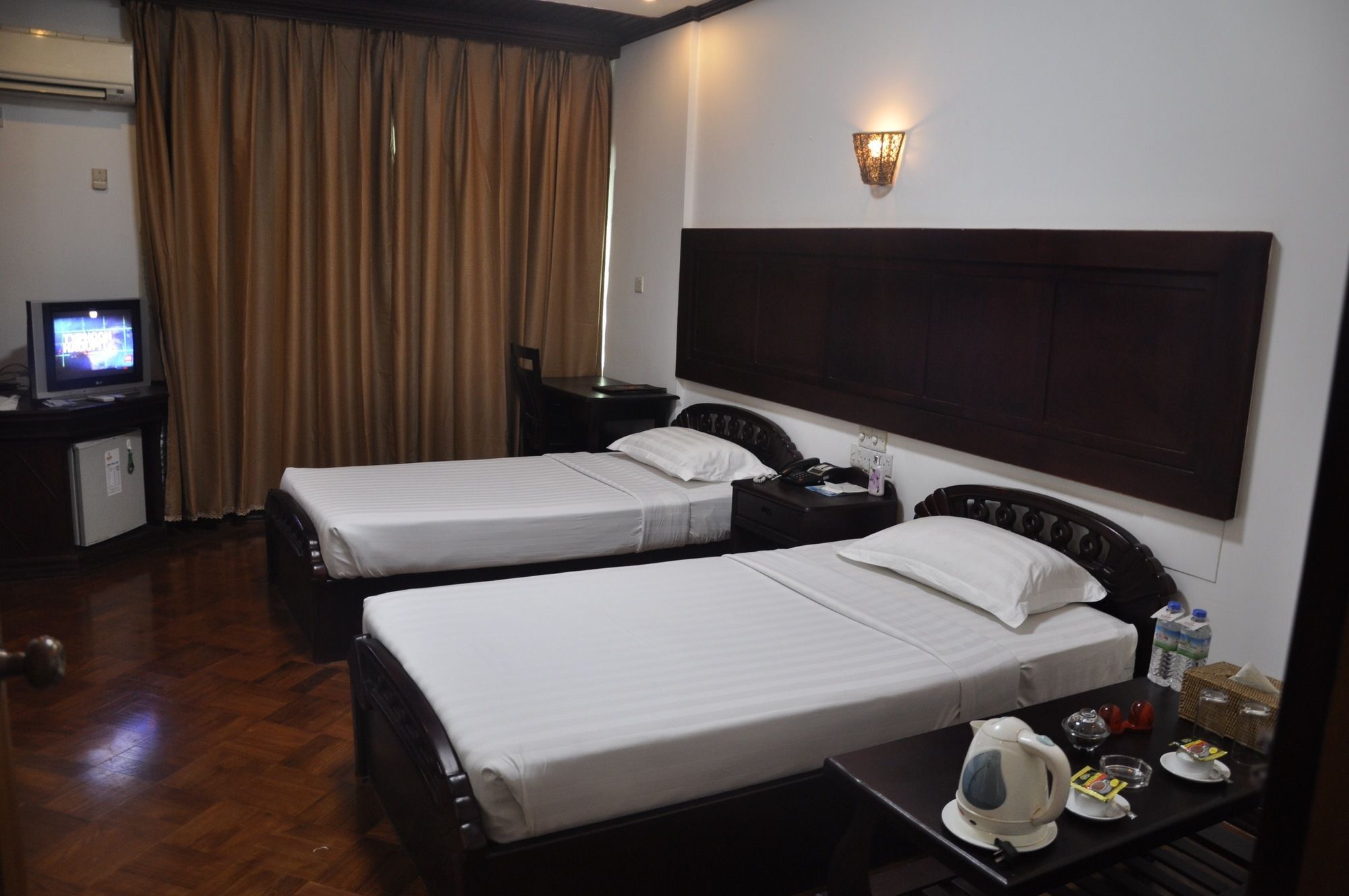 Hotel Queen Mandalay Extérieur photo