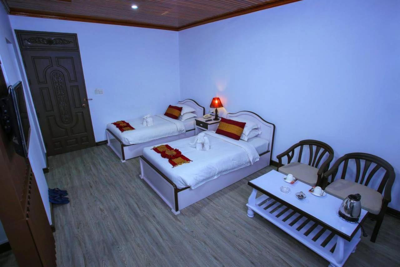 Hotel Queen Mandalay Extérieur photo